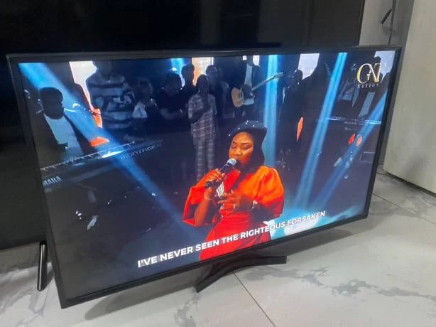 LG   50''  Smart full UHD 4K HDR  2020/2021 TV