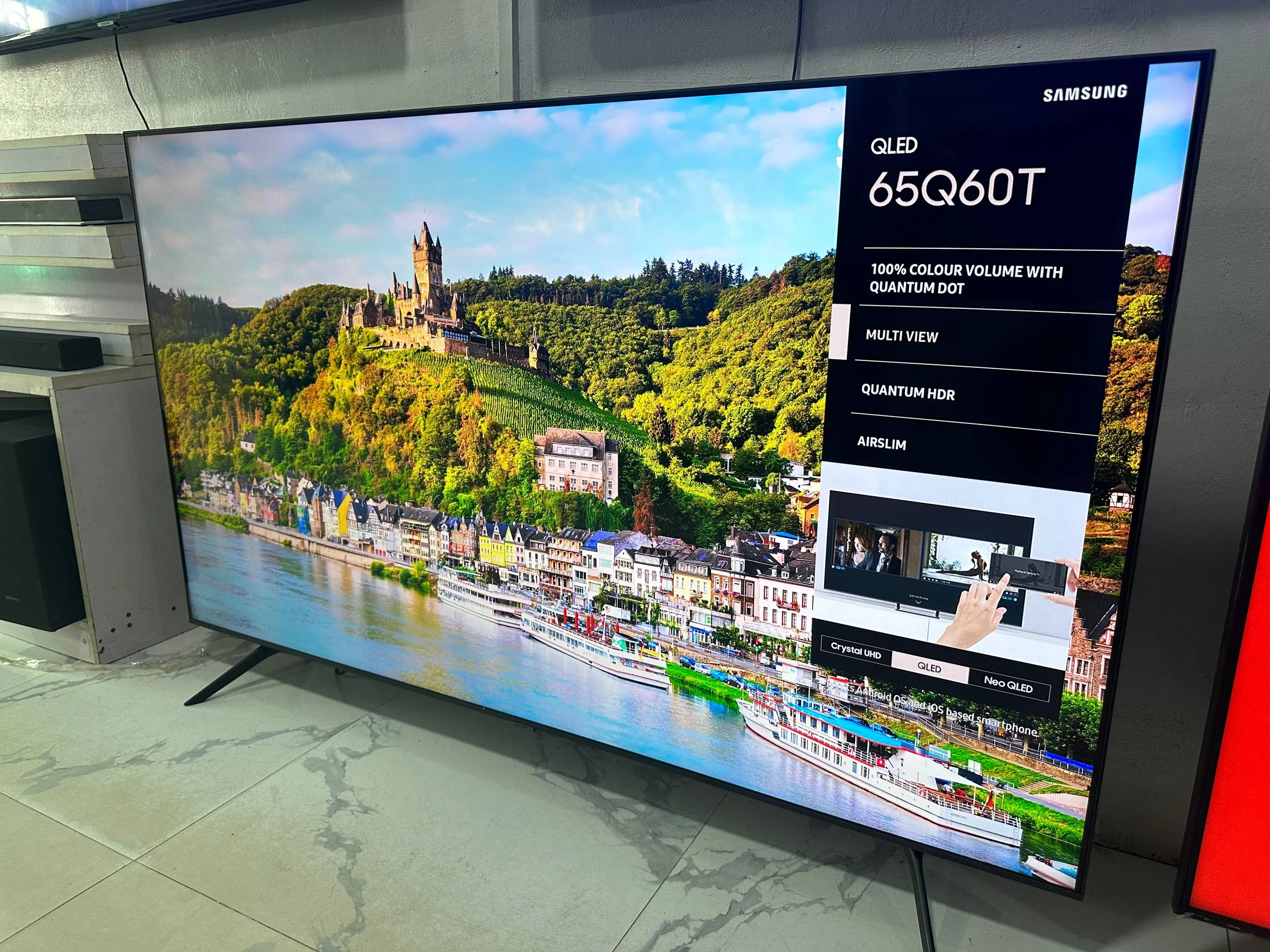Samsung  65'' Smart hub QLED 4K HDR  2020  TV